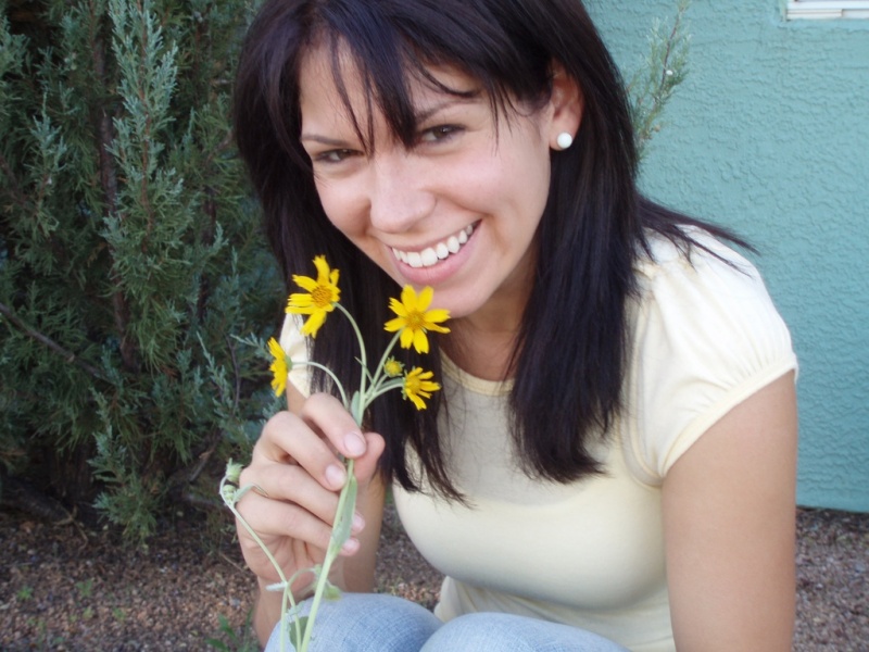 File:Emma Flowers 3.jpg
