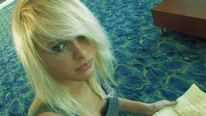 File:Outbreak034-CrystalLetter.jpg