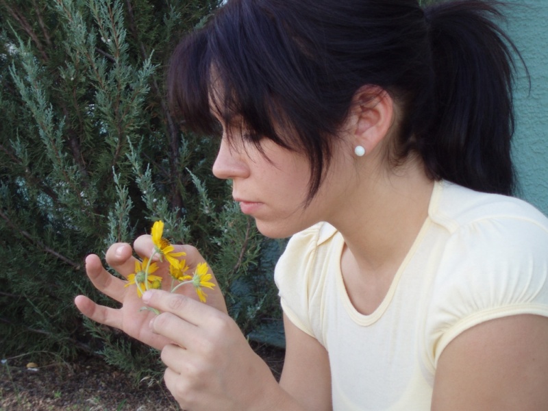 File:Emma Flowers 4.jpg
