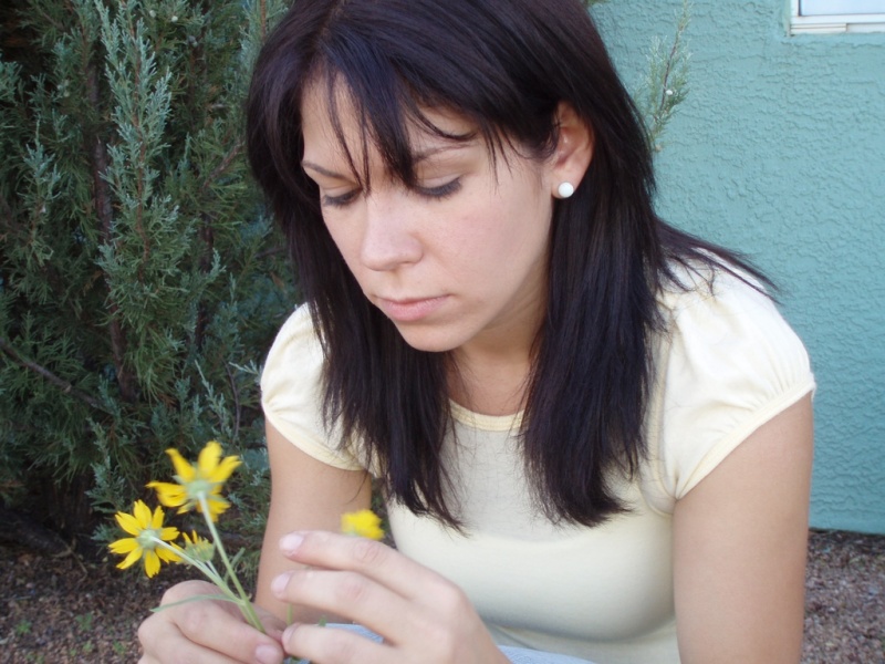 File:Emma Flowers 2.jpg