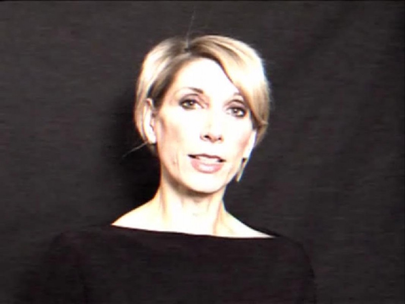 File:KM244-MichelleCloreDVD.jpg