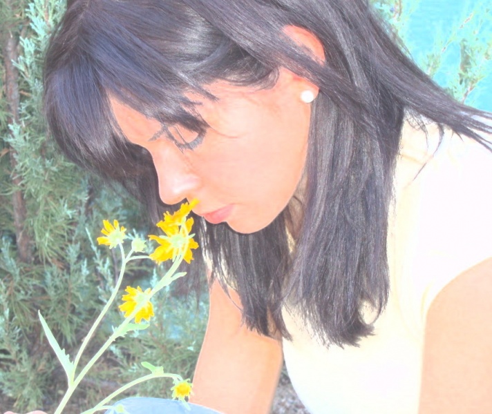 File:Emma Flowers shesnext.jpg