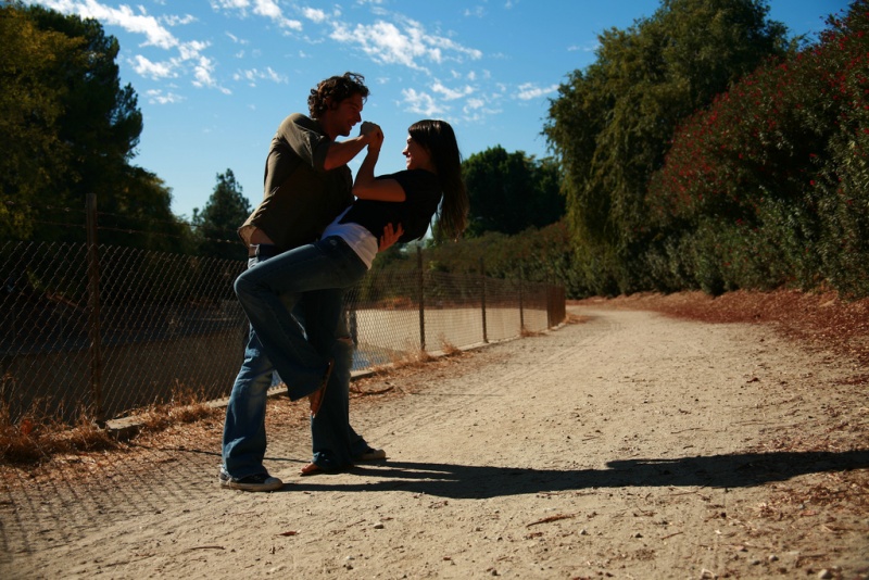 File:Jonas and Maggie.jpg