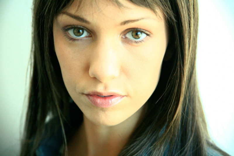 File:LG15res-Maggie official.jpg
